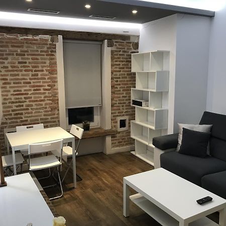 Airva: Apartamento Duque De La Victoria 巴利亚多利德 外观 照片